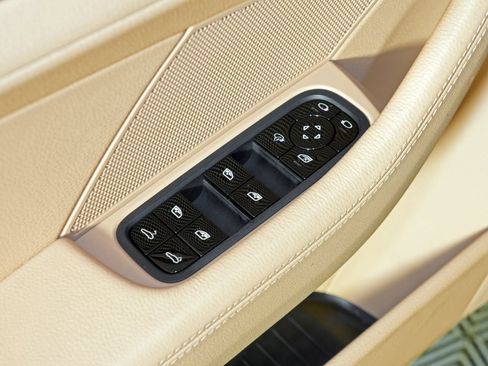 Certified 2020 Porsche Panamera 4S AWD/4WD image 18