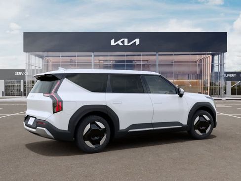 New 2026 Kia EV9 Light RWD image 6