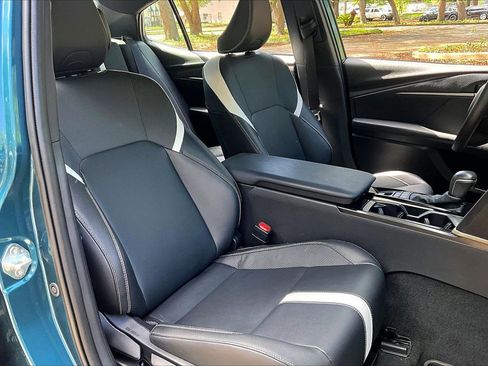 Used 2025 Toyota Camry SE w/ Convenience Package FWD image 29