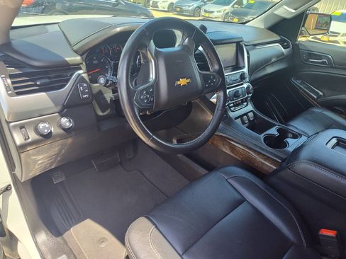 Used 2020 Chevrolet Suburban LT image 11