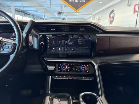 Certified 2024 GMC Sierra 2500 Denali Ultimate image 18