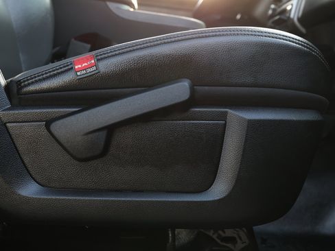 Used 2022 RAM 2500 Tradesman image 27