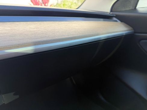 Used 2020 Tesla Model 3 Long Range AWD/4WD image 29