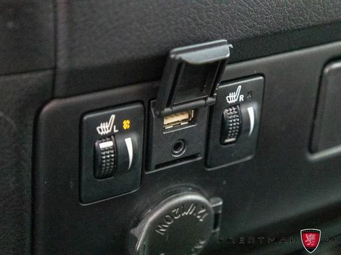 Used 2020 Toyota Sienna Limited image 12