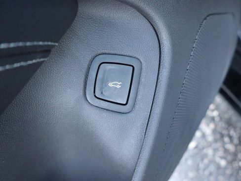 Used 2025 Cadillac CT4 Premium Luxury image 8