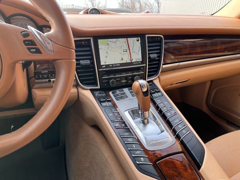 Used 2012 Porsche Panamera 4S image 13