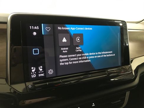 Used 2025 Volkswagen Atlas SE FWD image 22