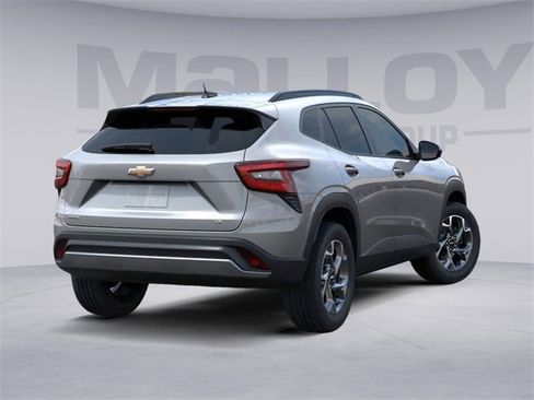 New 2026 Chevrolet Trax LT w/ Driver Confidence Package image 4