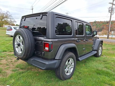 Used 2019 Jeep Wrangler Unlimited Sport S image 11