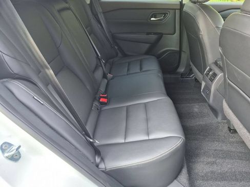 Used 2023 Nissan Rogue SL AWD/4WD image 28
