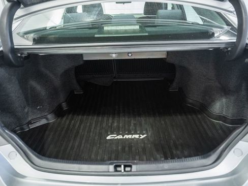 Used 2017 Toyota Camry LE FWD image 8