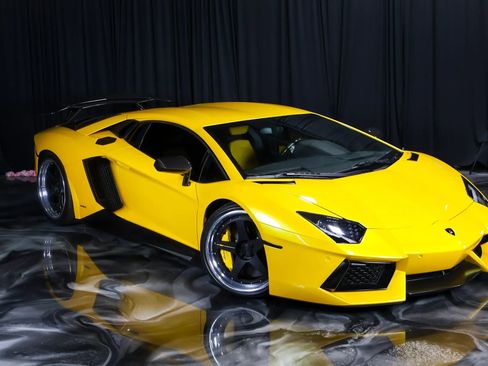 Used 2013 Lamborghini Aventador LP 700-4 image 12