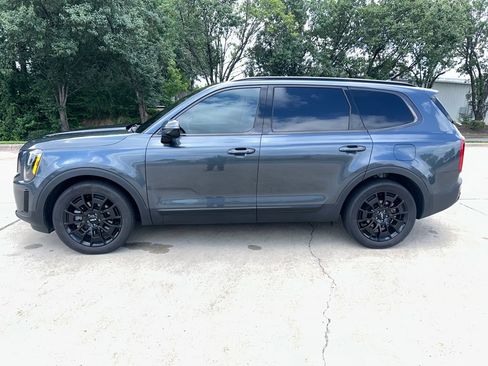 Used 2022 Kia Telluride SX w/ SX Prestige Package AWD/4WD image 2