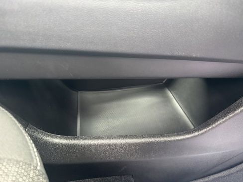 Used 2025 Chevrolet Traverse LT image 13