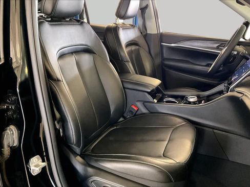 Used 2023 Jeep Grand Cherokee Limited RWD image 8