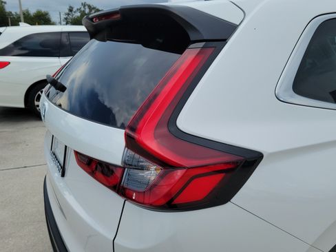 Used 2025 Honda CR-V EX-L image 11