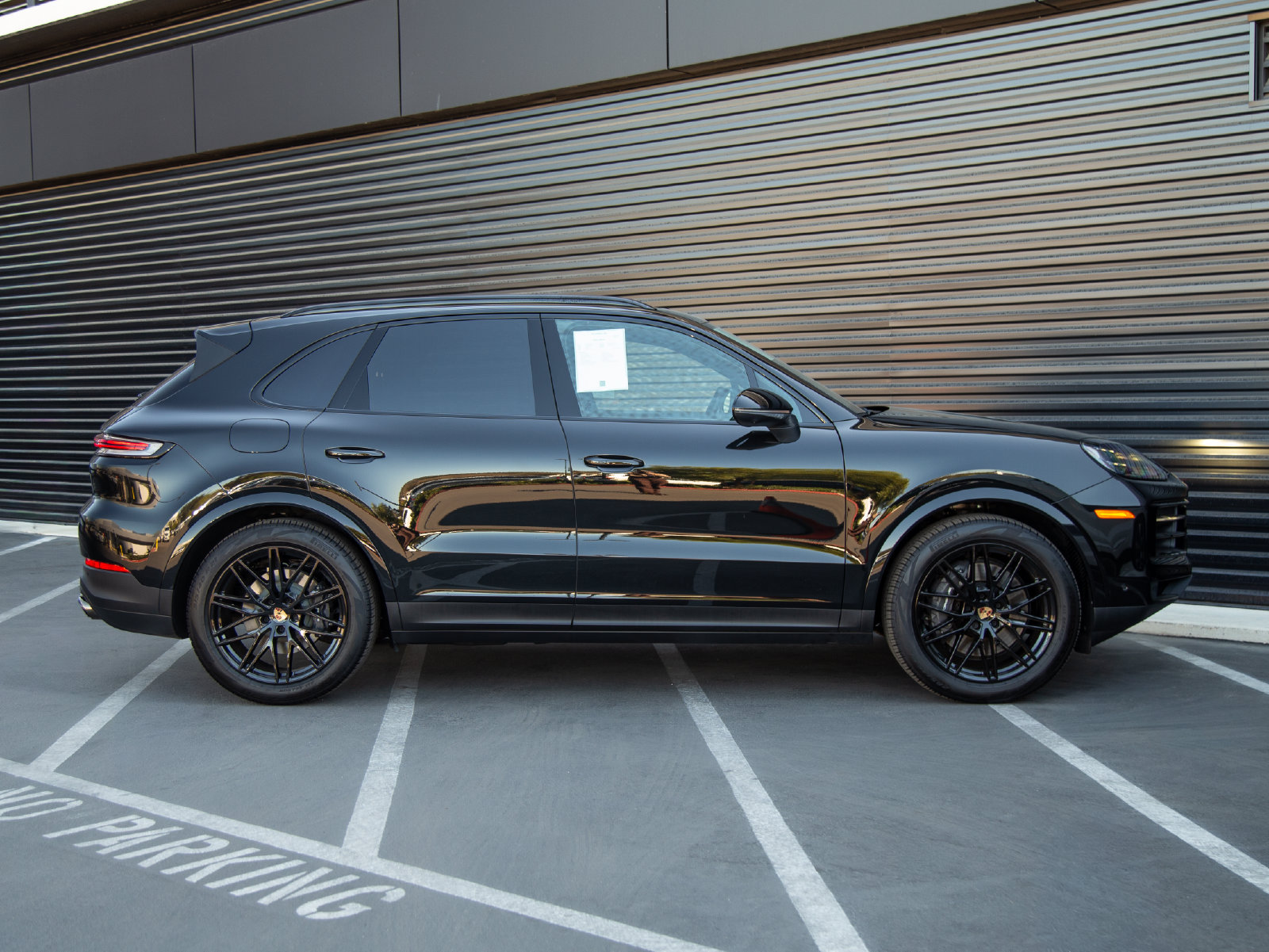 Certified 2026 Porsche Cayenne AWD/4WD image 8