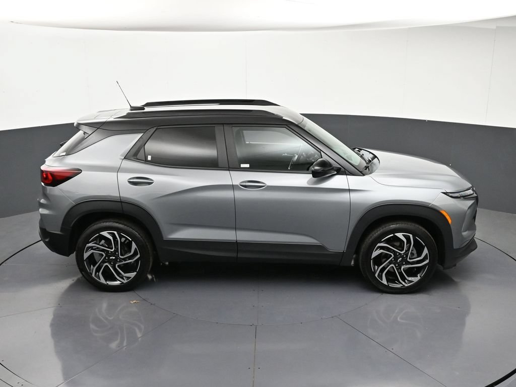 Used 2025 Chevrolet TrailBlazer RS w/ Driver Confidence Package AWD/4WD image 21