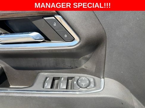 Used 2024 Chevrolet Silverado 1500 RST AWD/4WD image 29