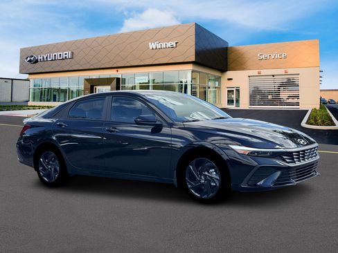 New 2026 Hyundai Elantra Sport FWD image 10