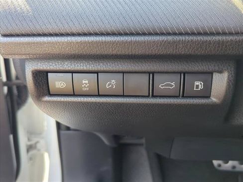 Used 2025 Toyota Camry SE w/ Convenience Package FWD image 11