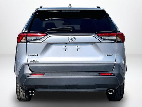 Used 2024 Toyota RAV4 XLE FWD image 7