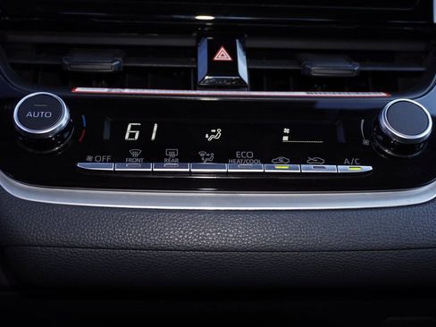 Certified 2025 Toyota Corolla LE image 15