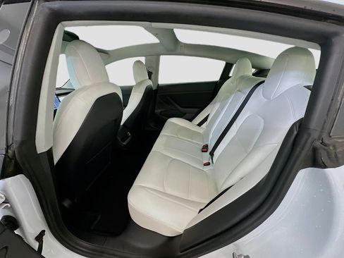 Used 2021 Tesla Model 3 Long Range image 28