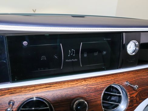 Used 2022 Rolls-Royce Ghost AWD/4WD image 31