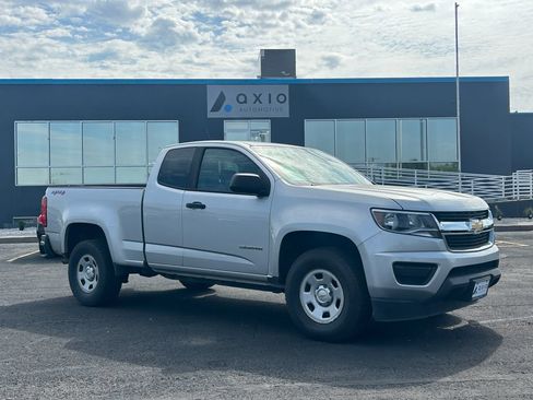 Used 2017 Chevrolet Colorado W/T w/ WT Convenience Package AWD/4WD image 1