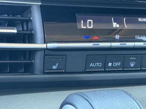 Certified 2023 Toyota Sienna XLE w/ XLE Plus Package image 22