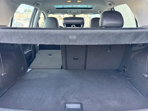 Used 2017 Volkswagen Golf Wolfsburg Edition image 18