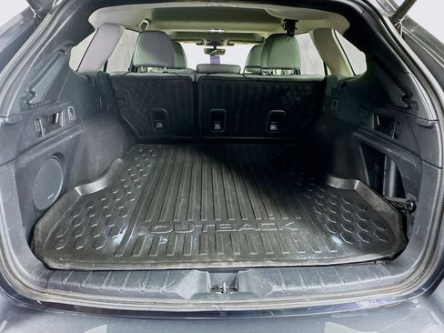 Used 2023 Subaru Outback Limited image 31