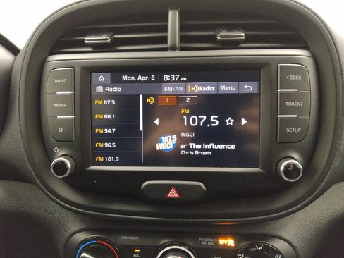 Used 2025 Kia Soul LX w/ LX Technology Package image 25