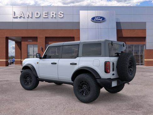 New 2026 Ford Bronco Badlands w/ Sasquatch Package AWD/4WD image 4