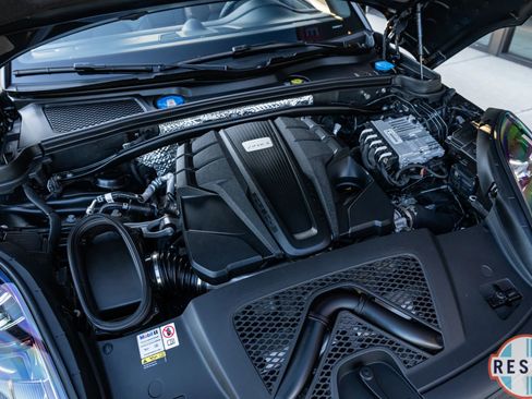 Used 2022 Porsche Macan S AWD/4WD image 6