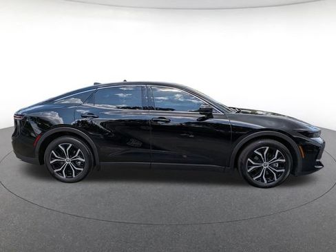 Used 2025 Toyota Crown AWD/4WD image 8