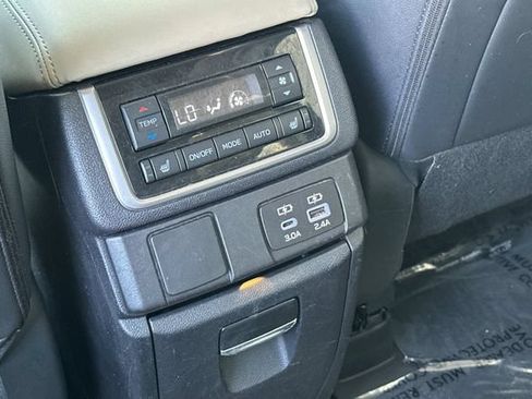 Used 2023 Subaru Ascent Limited w/ Technology Package AWD/4WD image 14