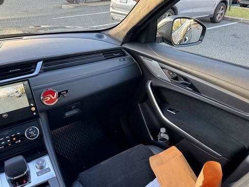 Used 2022 Jaguar F-PACE SVR image 14