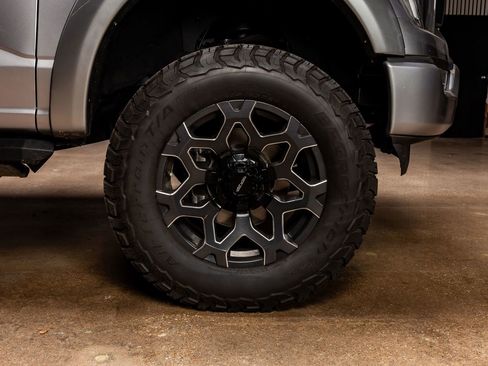 Used 2021 Ford F150 Lariat w/ Equipment Group 502A High image 11