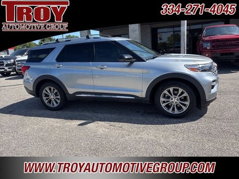 Used 2021 Ford Explorer Limited w/ Equipment Group 301A image 11