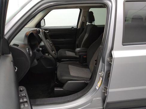 Used 2017 Jeep Patriot Sport w/ Power Value Group image 17