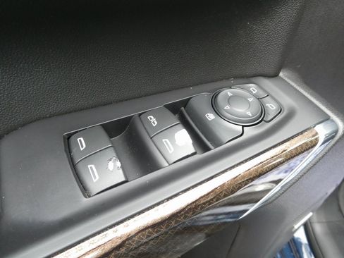 Used 2020 Chevrolet Silverado 1500 RST image 22