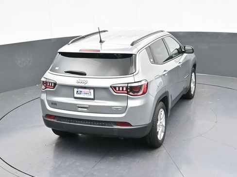 Used 2022 Jeep Compass Latitude FWD image 57