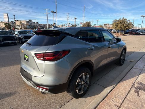 Used 2025 Chevrolet Blazer LT image 5