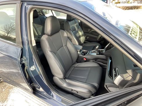 Certified 2025 Subaru Legacy Limited image 36