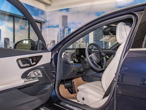 Used 2026 Mercedes-Benz E 450 4MATIC Sedan image 13