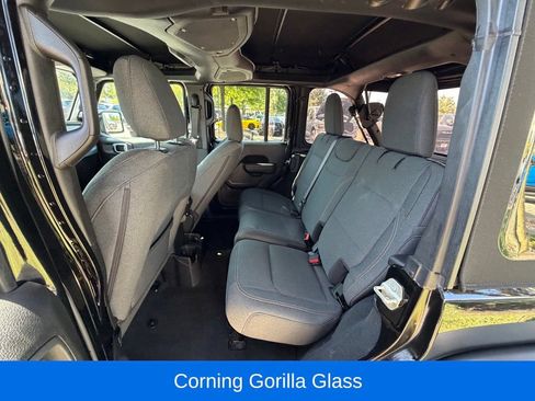 Used 2024 Jeep Wrangler Unlimited Sport AWD/4WD image 17