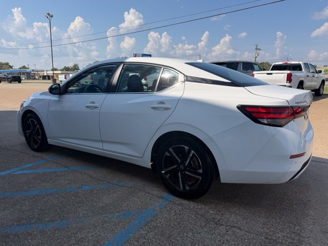 Used 2025 Nissan Sentra SV FWD image 4