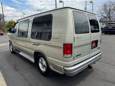 Used 2006 Ford E-150 and Econoline 150 RWD image 5